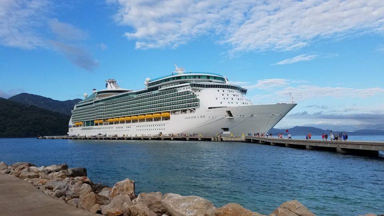 It is important to be polite, courteous and respectful when on a cruise. Here are some great reminder tips.